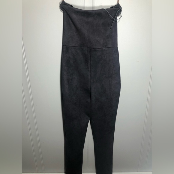 Fashion Nova Gray Suede Jumpsuit Size M - Picture 6 of 6